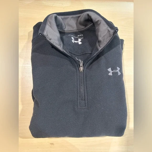 Under Armour Cold weather Fleece. - Picture 1 of 3